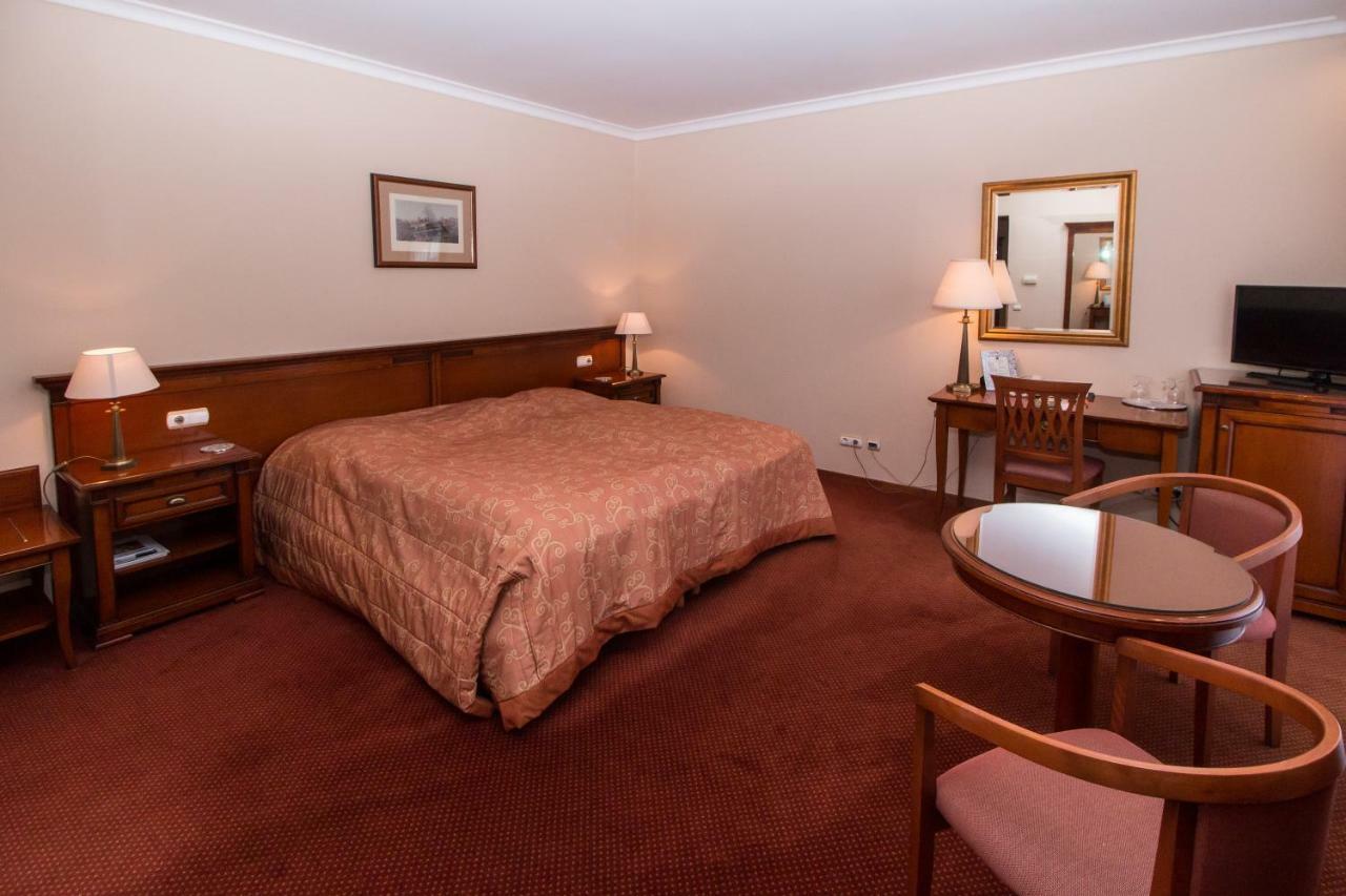 Hasik Hotel Magyarpolány Екстериор снимка